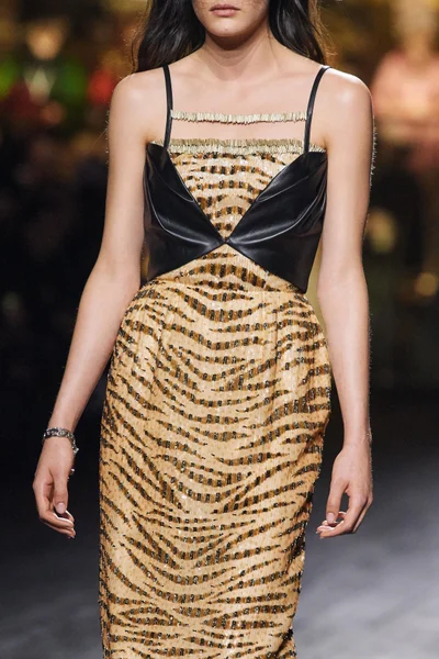 Look 83